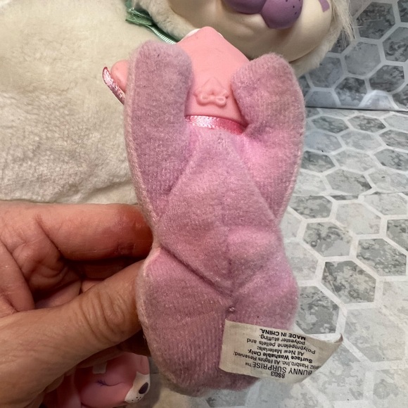HASBRO 1992 BUNNY SURPRISE WHITE PURPLE  MOM & HER 3 BABIES WITH COLLAR - Picture 11 of 14